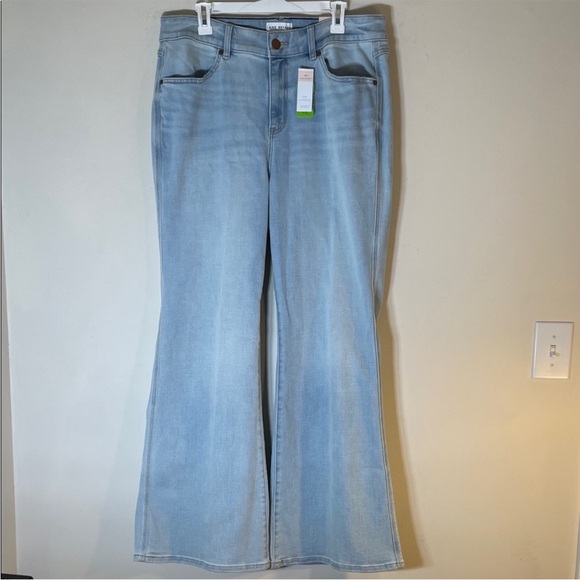 Lane Bryant Denim - LaneBryant BodyIcon Flex Magic Waistband Curvy Fit Highrise Flare Jeans. 18. NWT